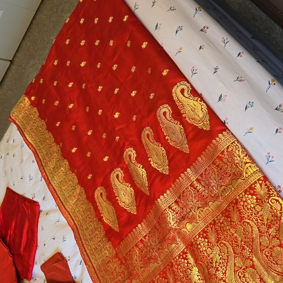 Pure silk banarsi saree / sari - Picture 2 of 7